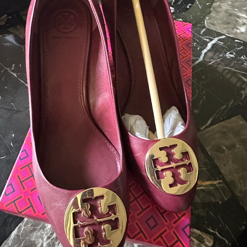 Tory Burch Alice Wedged heels